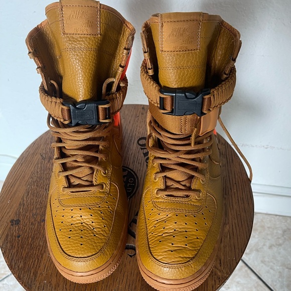 Size 8.5 - Nike SF Air Force 1 Desert Ochre - Picture 5 of 7